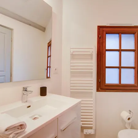 La - A L Ombre Des Vieilles Poutres * Tours